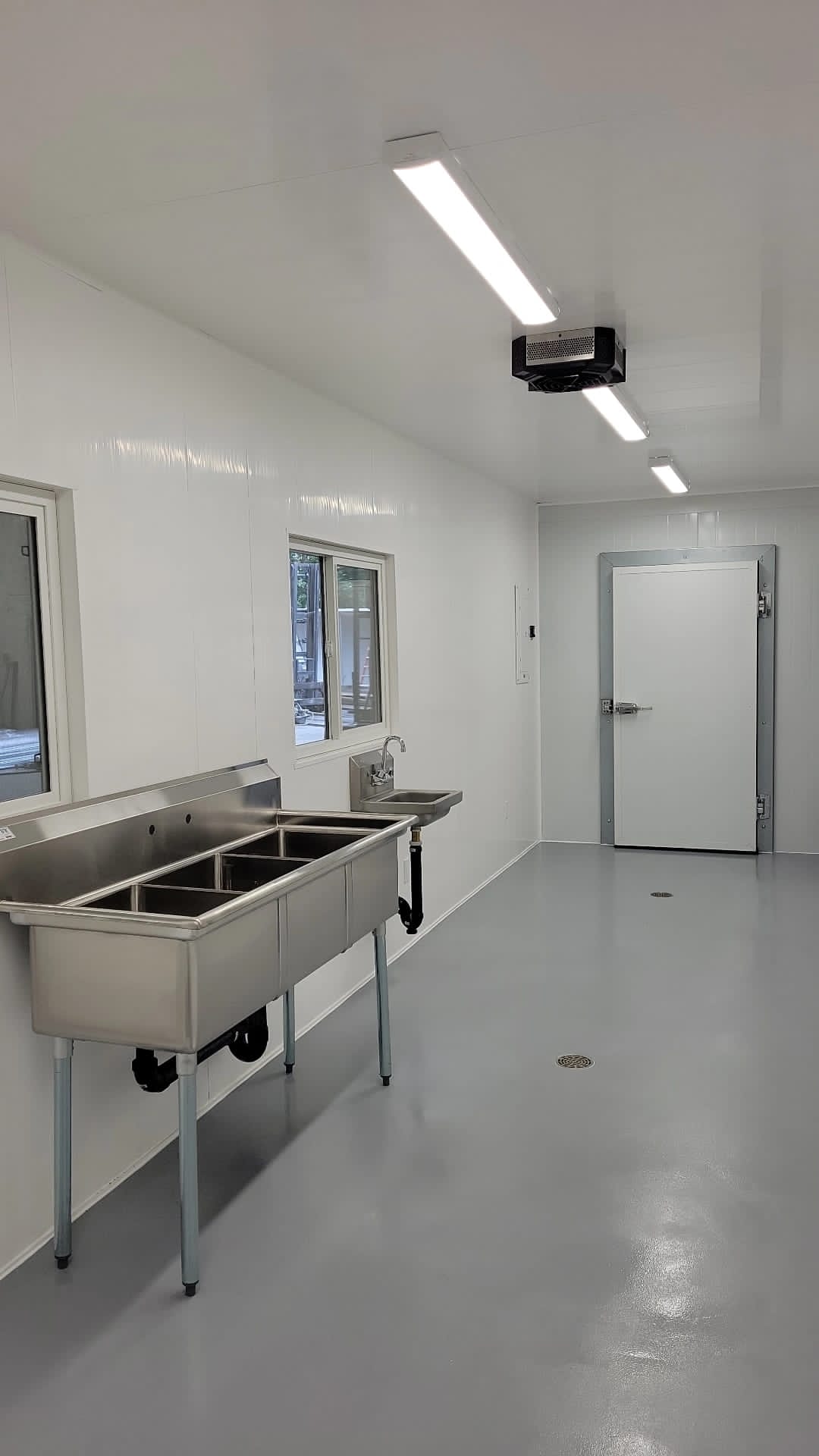 Food Processing Unit With Walk in Cooler - Container Express Services PTY LTD
