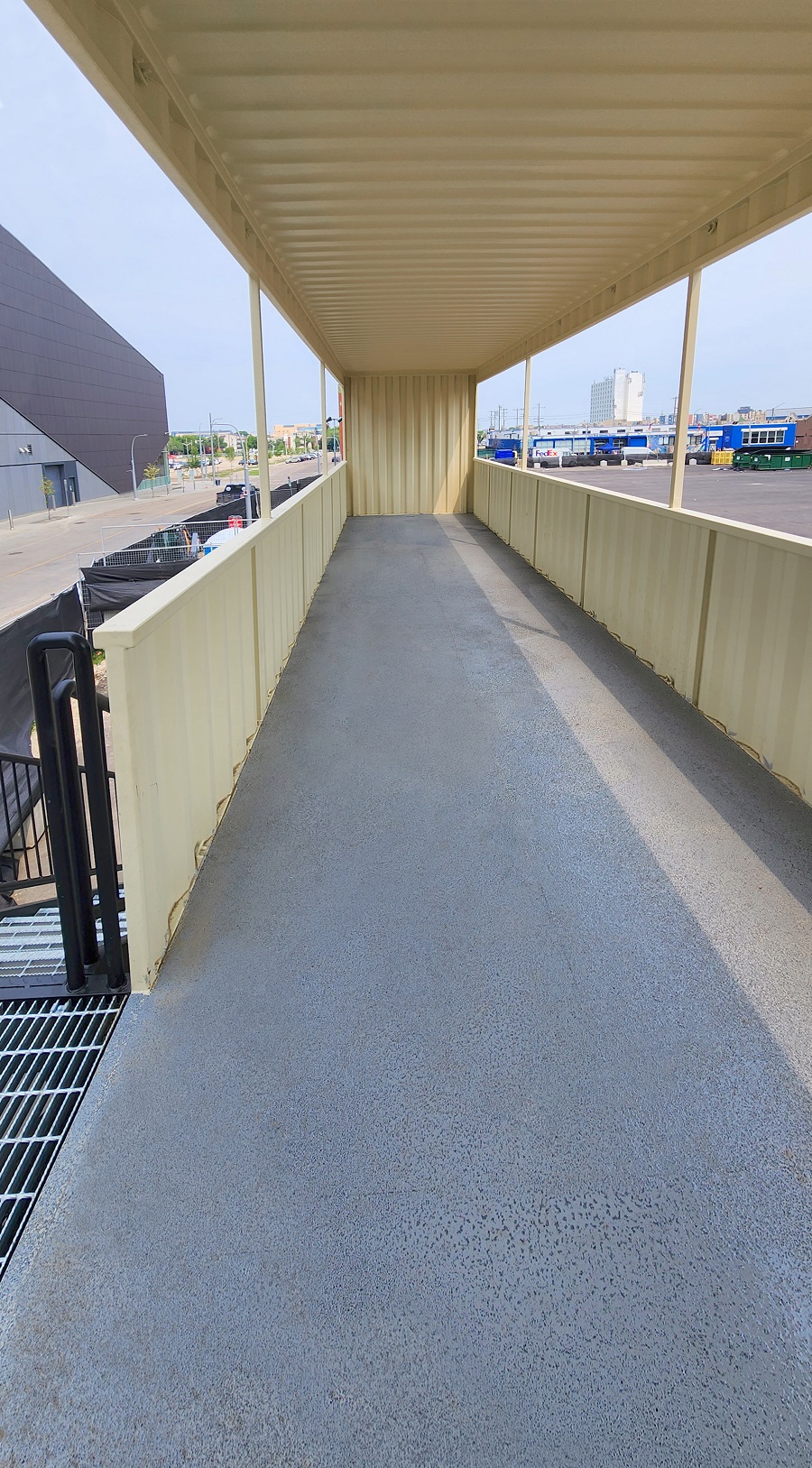 40&rsquo;HC VIP Area with Patio for the Oilers - Container Express Services PTY LTD